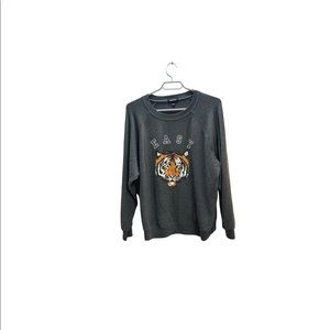 WILDFOX Easy Tiger Sweatshirt Oversized Top California Lounge Graphic Statement